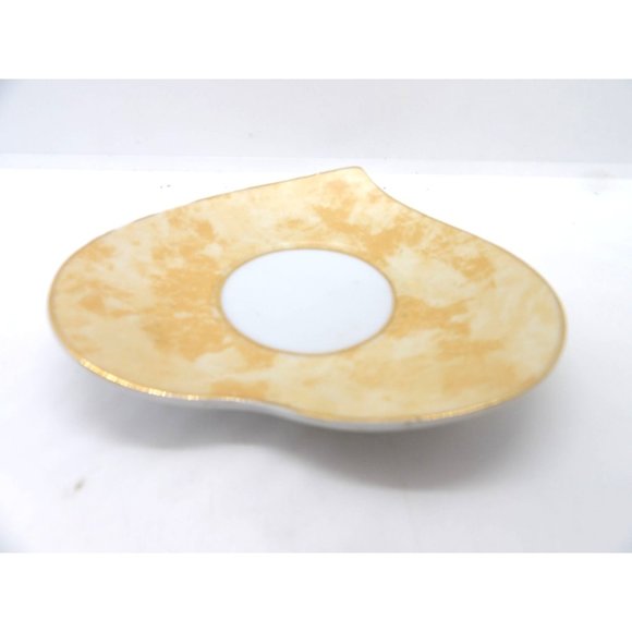 Tea Cups and Saucers T. Bavaria Germany Design (2) preowned - Picture 4 of 5